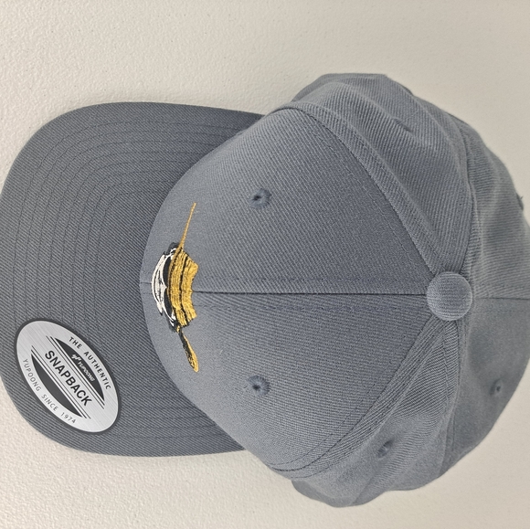 Gray Cap New Style New Creation - Picture 3 of 4